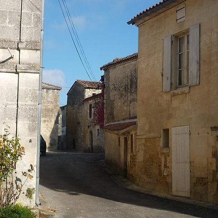 Chambres D'Hotes L'En Haut Des Vignes Mérignac Exterior foto