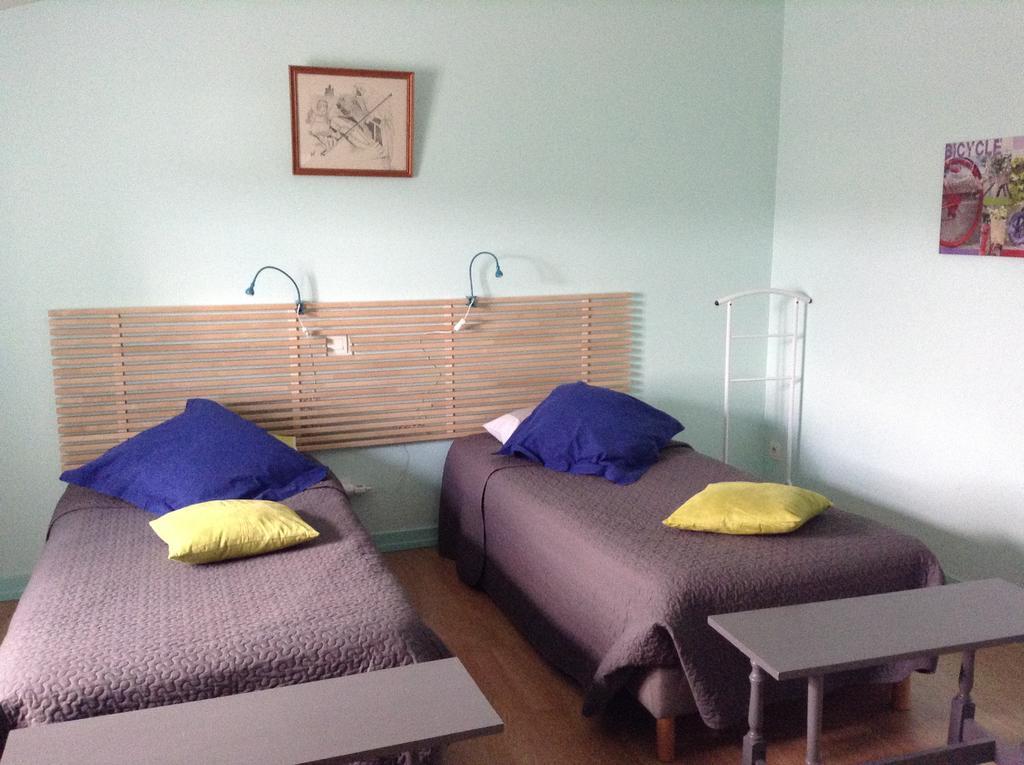 Chambres D'Hotes L'En Haut Des Vignes Mérignac Habitación foto