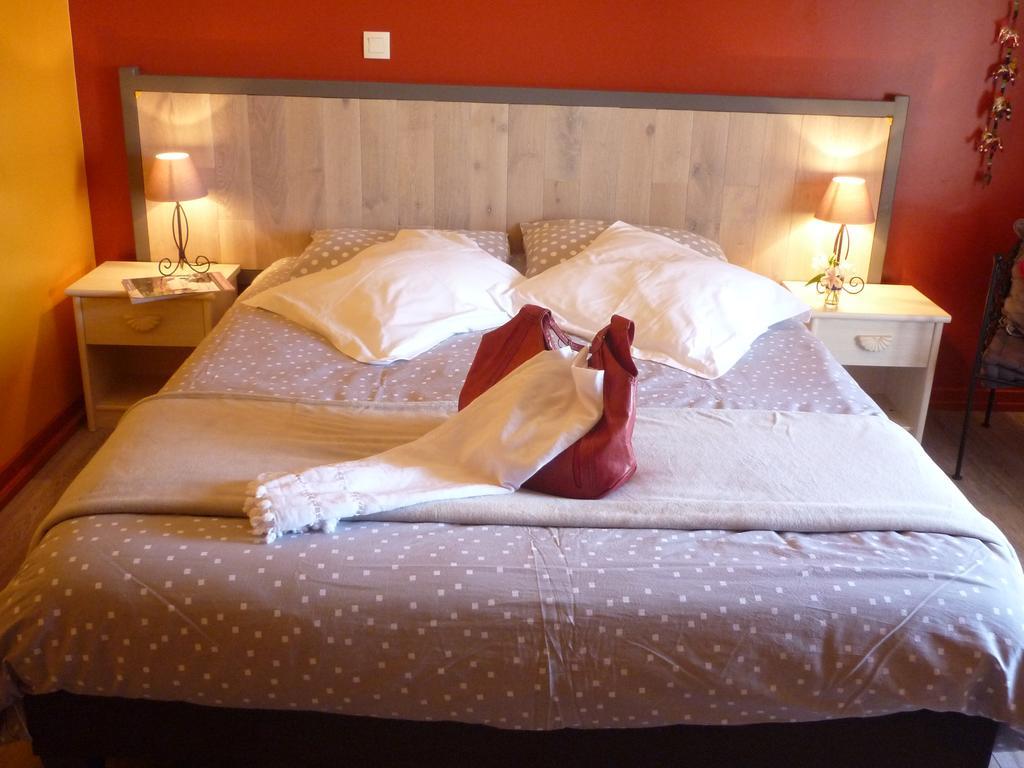 Chambres D'Hotes L'En Haut Des Vignes Mérignac Habitación foto